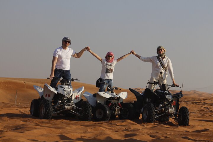 Embark on an unforgettable desert adventure with our 400CC Quad Bike – a perfect mix of power, control, and excitement for mid-level riders. Whether you’re a confident beginner or a returning thrill-seeker, this self-drive ATV is designed to give you a true taste of Dubai’s wild desert terrain.